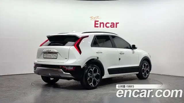 Kia Niro 2025 — Фото 2/20