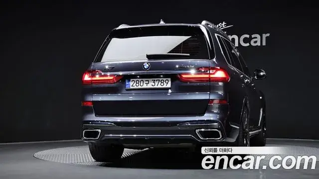 BMW X7 2020 — ფოტო 12/20