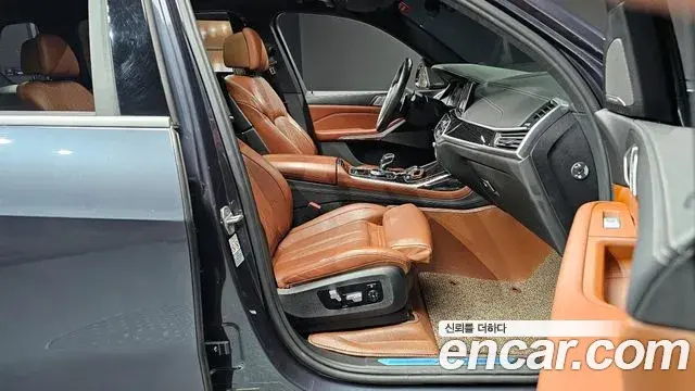 BMW X7 2020 — ფოტო 6/20