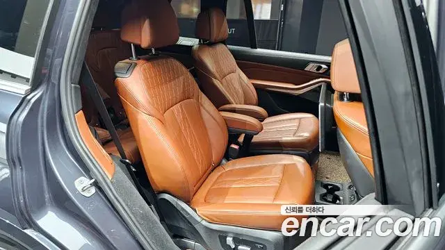 BMW X7 2020 — ფოტო 9/20