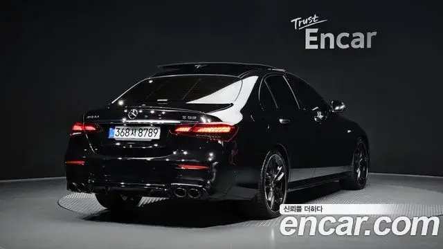 Mercedes-Benz E-Class 2023 — Фото 1/20