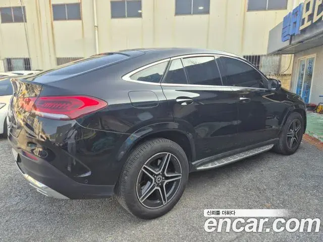 Mercedes-Benz GLE-Class 2021 — ფოტო 6/20