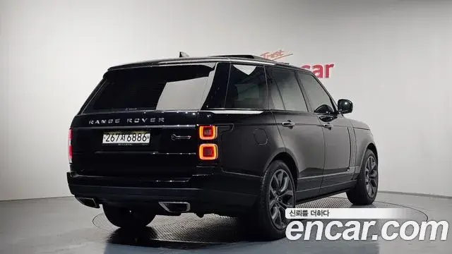 Land Rover Range Rover 2019 — ფოტო 19/20