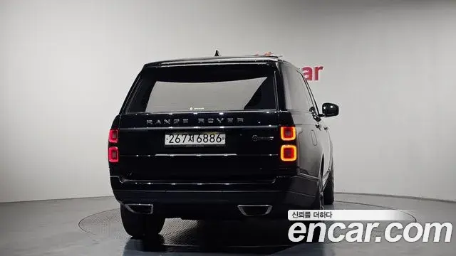 Land Rover Range Rover 2019 — ფოტო 12/20