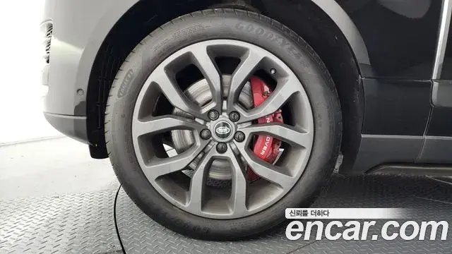 Land Rover Range Rover 2019 — ფოტო 15/20