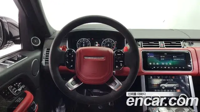 Land Rover Range Rover 2019 — ფოტო 16/20