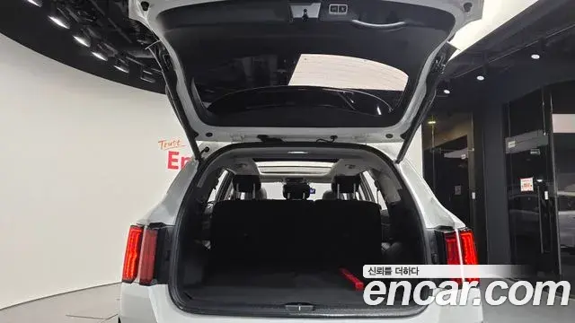 Kia Sorento 2020 — ფოტო 13/20