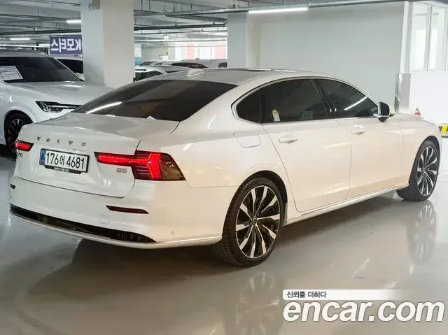 Volvo S90 2025 — ფოტო 17/20