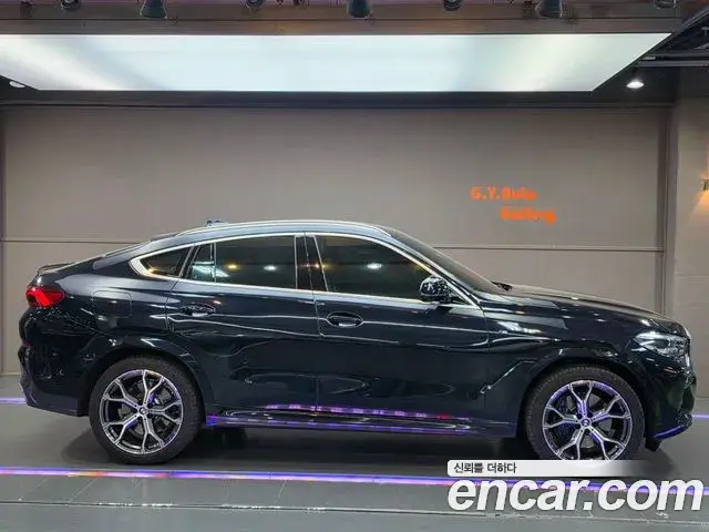 BMW X6 2020 — Photo 19/20