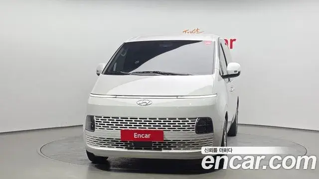 Hyundai Staria 2023 — Фото 3/20