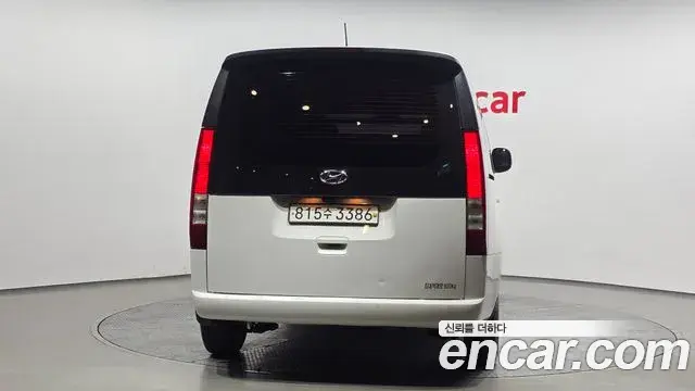 Hyundai Staria 2023 — Фото 4/20