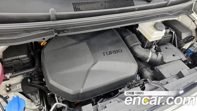 Hyundai Staria 2023 — Фото 6/20