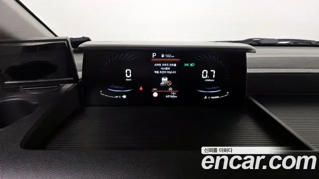 Hyundai Staria 2023 — Фото 8/20
