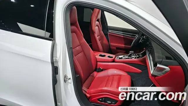 Porsche Panamera 2022 — Фото 12/20