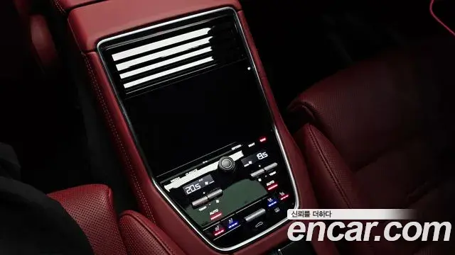 Porsche Panamera 2022 — Фото 18/20