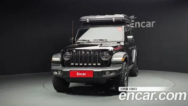 Jeep Wrangler 2020 — ფოტო 13/20