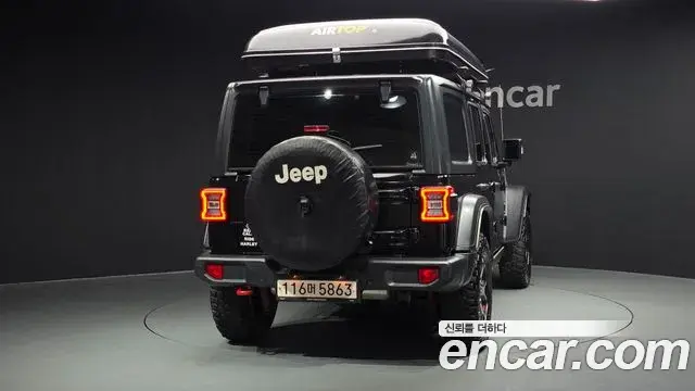 Jeep Wrangler 2020 — ფოტო 15/20
