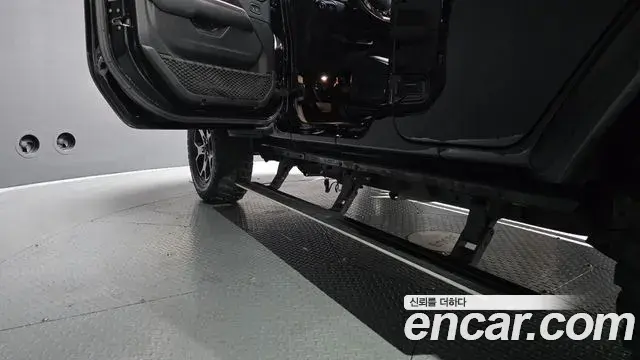 Jeep Wrangler 2020 — ფოტო 20/20