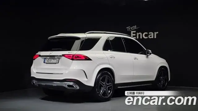 Mercedes-Benz GLE-Class 2021 — Фото 2/20