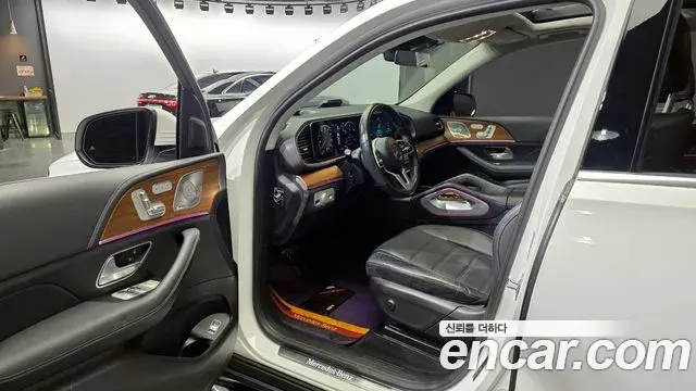 Mercedes-Benz GLE-Class 2021 — Фото 10/20