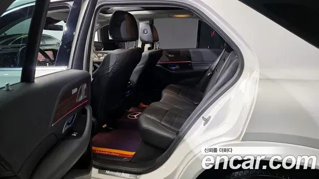 Mercedes-Benz GLE-Class 2021 — Фото 11/20