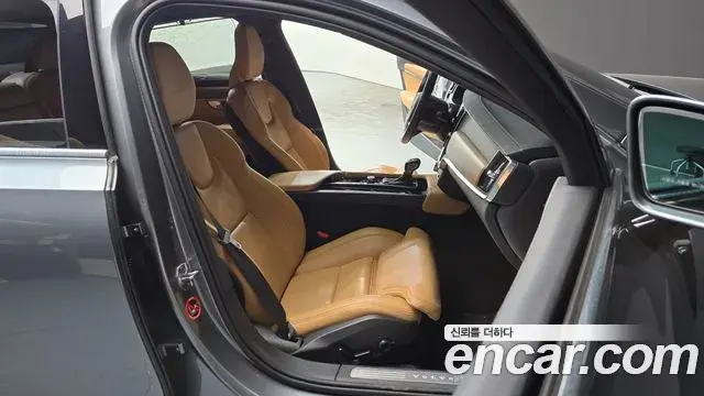 Volvo S90 2019 — Photo 5/20