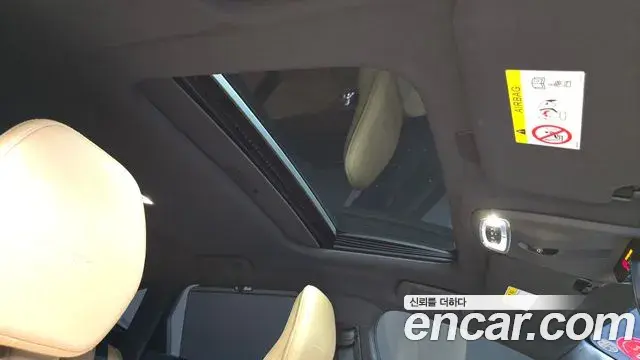 Volvo S90 2019 — Photo 2/20