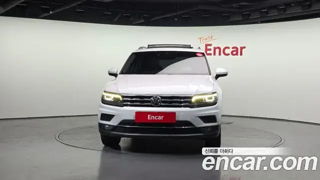 Volkswagen Tiguan 2020 — Photo 5/20
