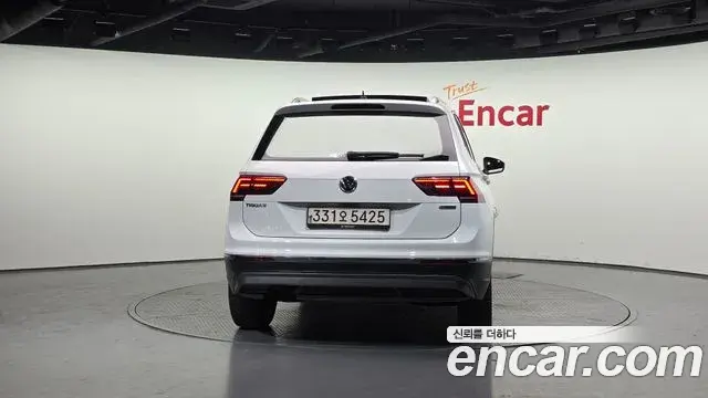 Volkswagen Tiguan 2020 — Photo 18/20