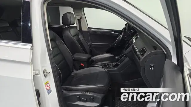 Volkswagen Tiguan 2020 — Photo 19/20