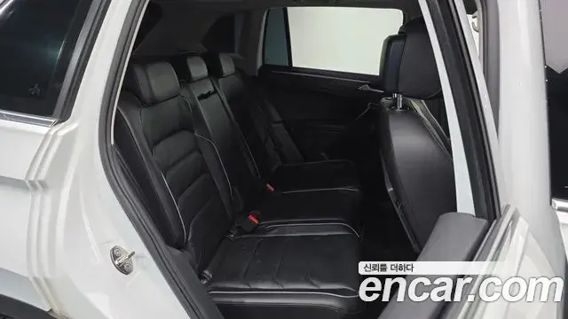 Volkswagen Tiguan 2020 — Photo 9/20