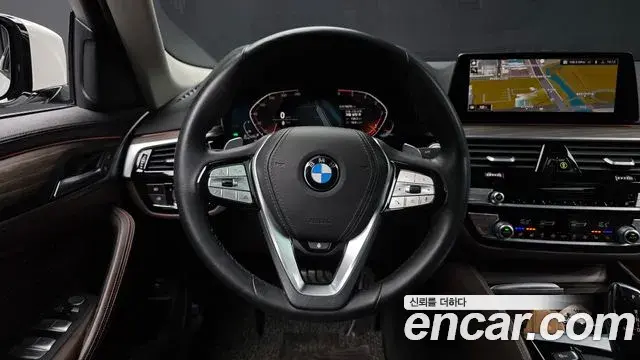 BMW 5 Series 2020 — Фото 13/20