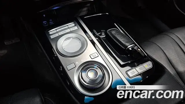 Genesis G80 2020 — ფოტო 17/20