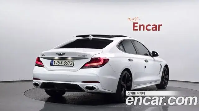 Genesis G70 2019 — Photo 15/20