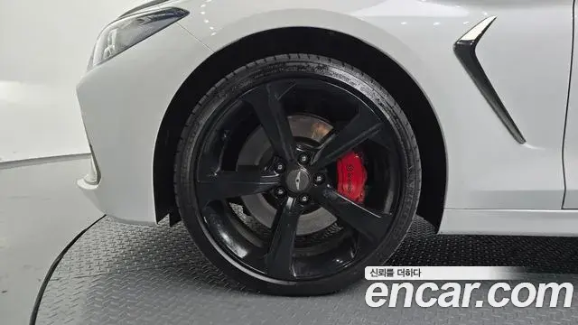 Genesis G70 2019 — Photo 9/20