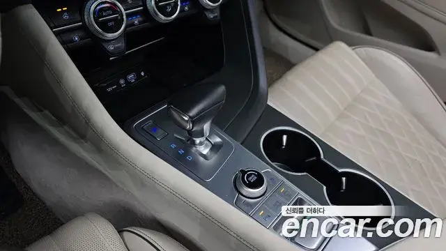Genesis G70 2019 — Photo 1/20
