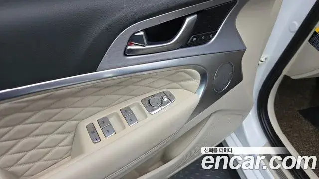 Genesis G70 2019 — Photo 10/20