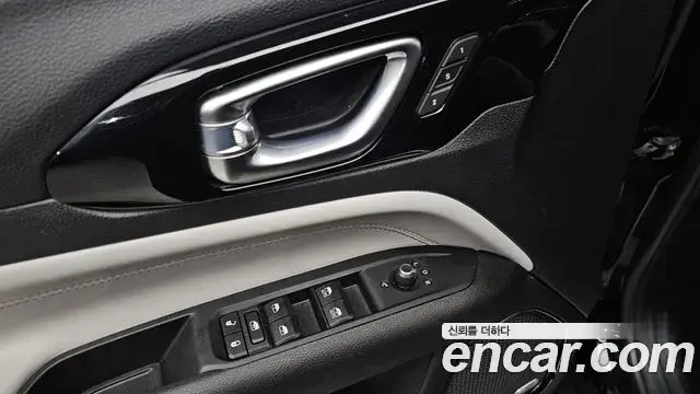 Jeep Compass 2022 — ფოტო 15/20