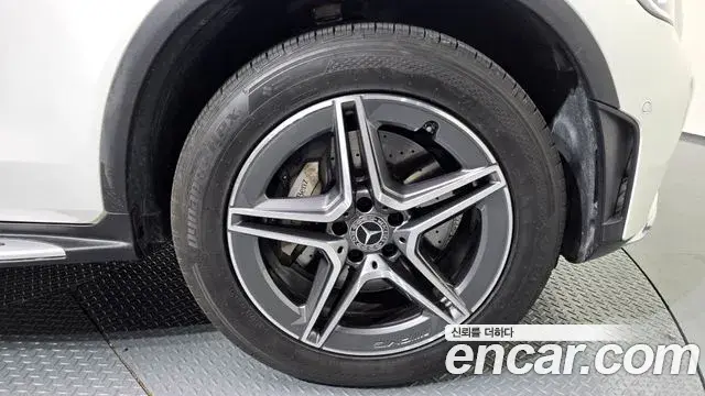 Mercedes-Benz GLC-Class 2022 — ფოტო 14/20