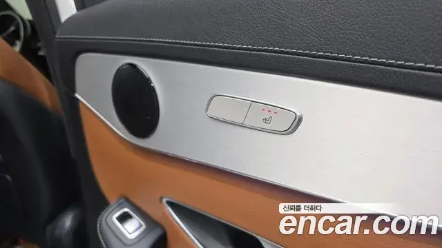 Mercedes-Benz GLC-Class 2022 — ფოტო 17/20