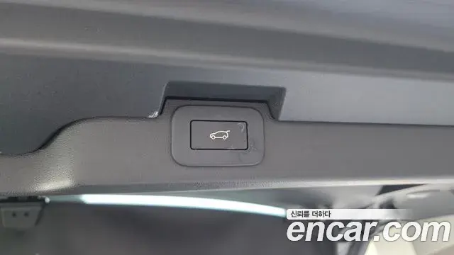 Land Rover Discovery 5 2024 — ფოტო 18/20