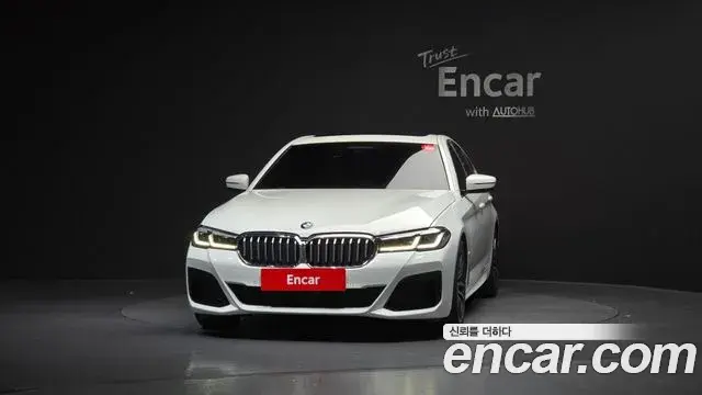 BMW 5 Series 2022 — ფოტო 8/20