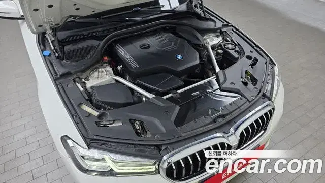 BMW 5 Series 2022 — ფოტო 3/20