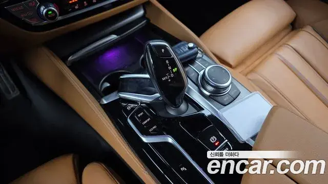 BMW 5 Series 2022 — ფოტო 15/20