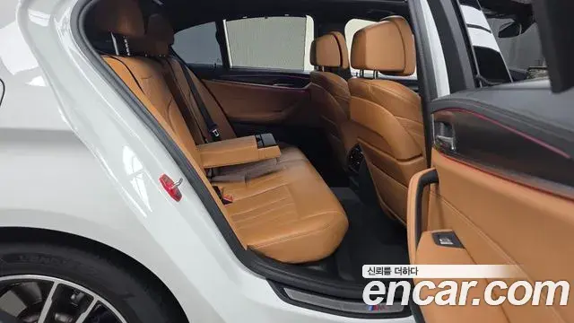 BMW 5 Series 2022 — ფოტო 5/20
