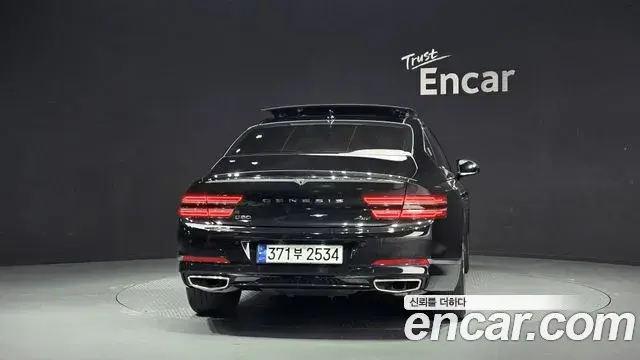Genesis G80 2022 — Photo 15/20