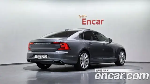 Volvo S90 2019 — Photo 7/20