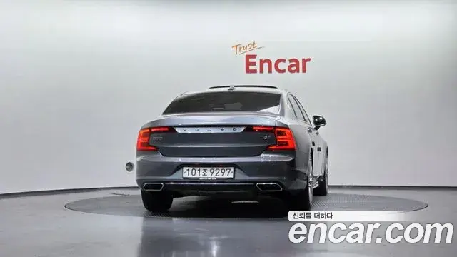 Volvo S90 2019 — Photo 20/20