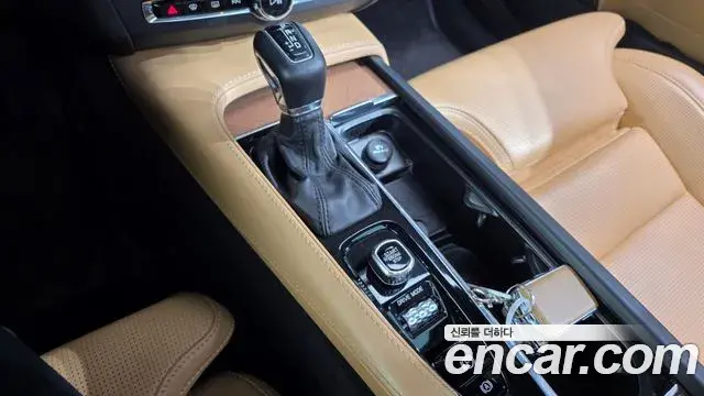 Volvo S90 2019 — Photo 19/20