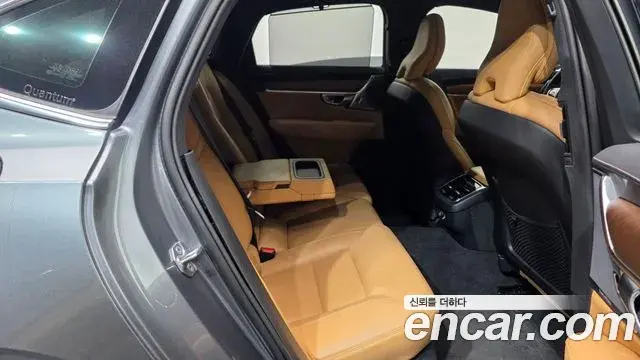Volvo S90 2019 — Photo 10/20